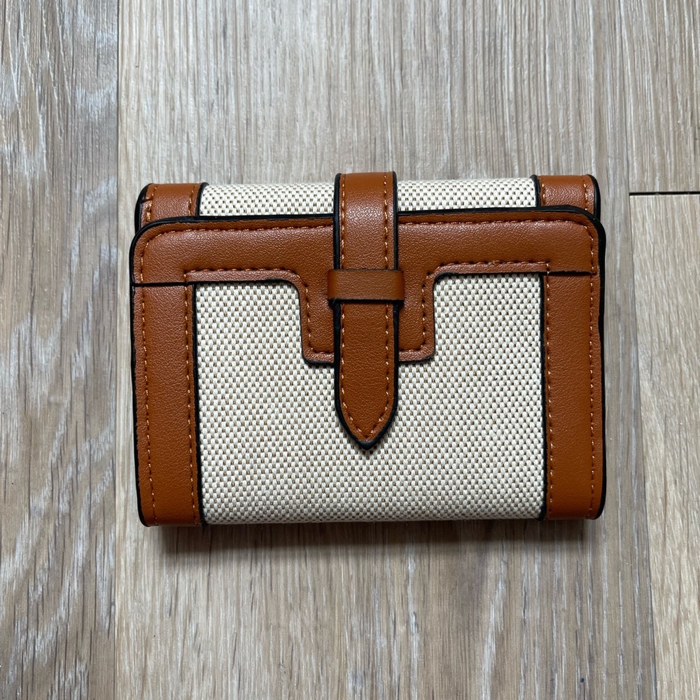 Trifold wallet